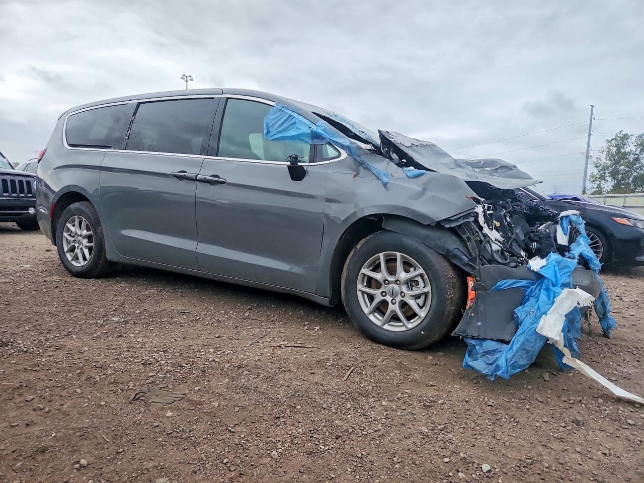 2025 Chrysler Pacifica Select - foto 4