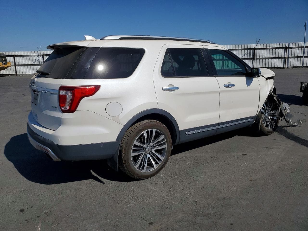 2016 Ford Explorer Platinum - foto 3