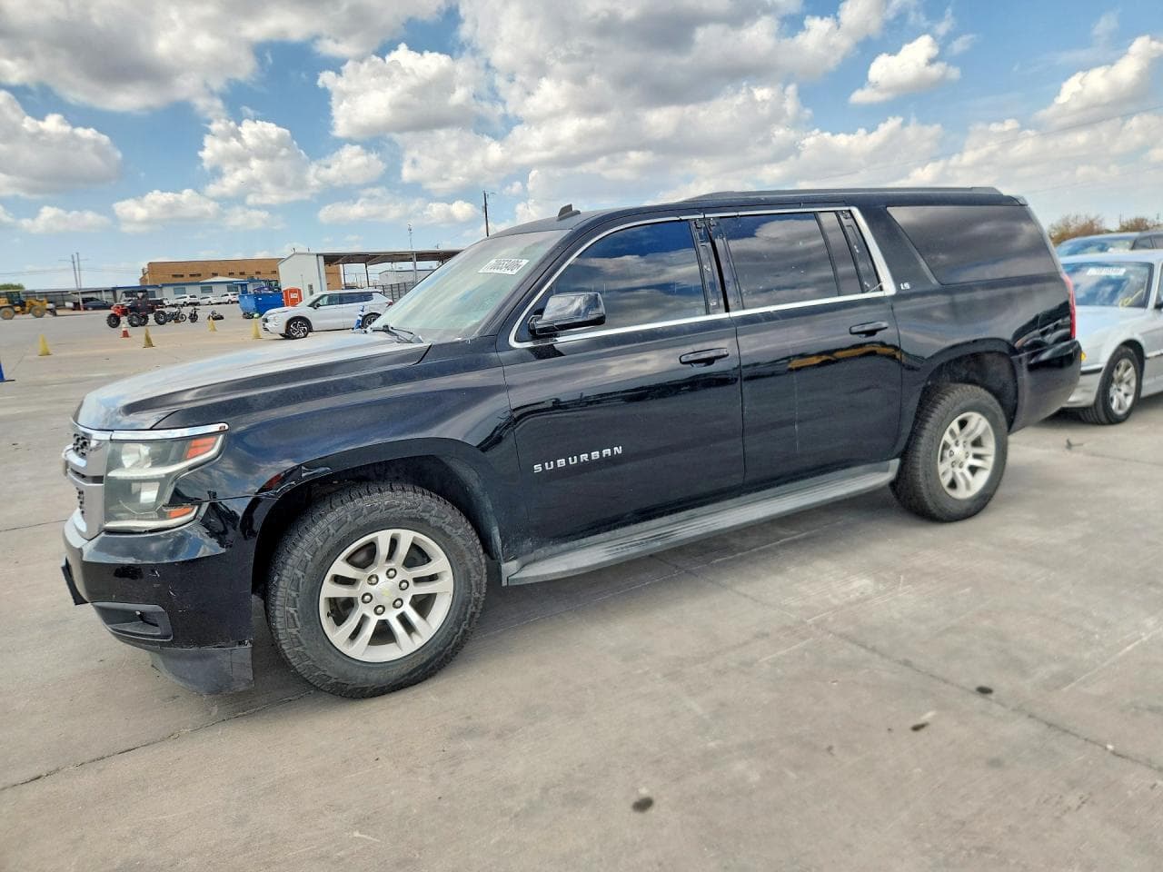 Chevrolet Suburban 2015 z USA
