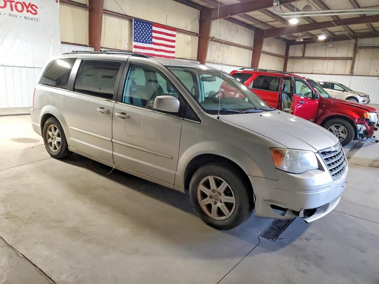 2010 Chrysler Town & Country Touring Plus - foto 4