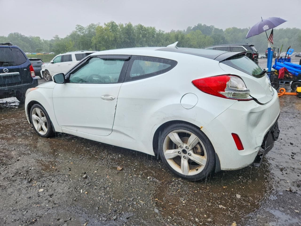 2013 Hyundai Veloster Base - foto 2