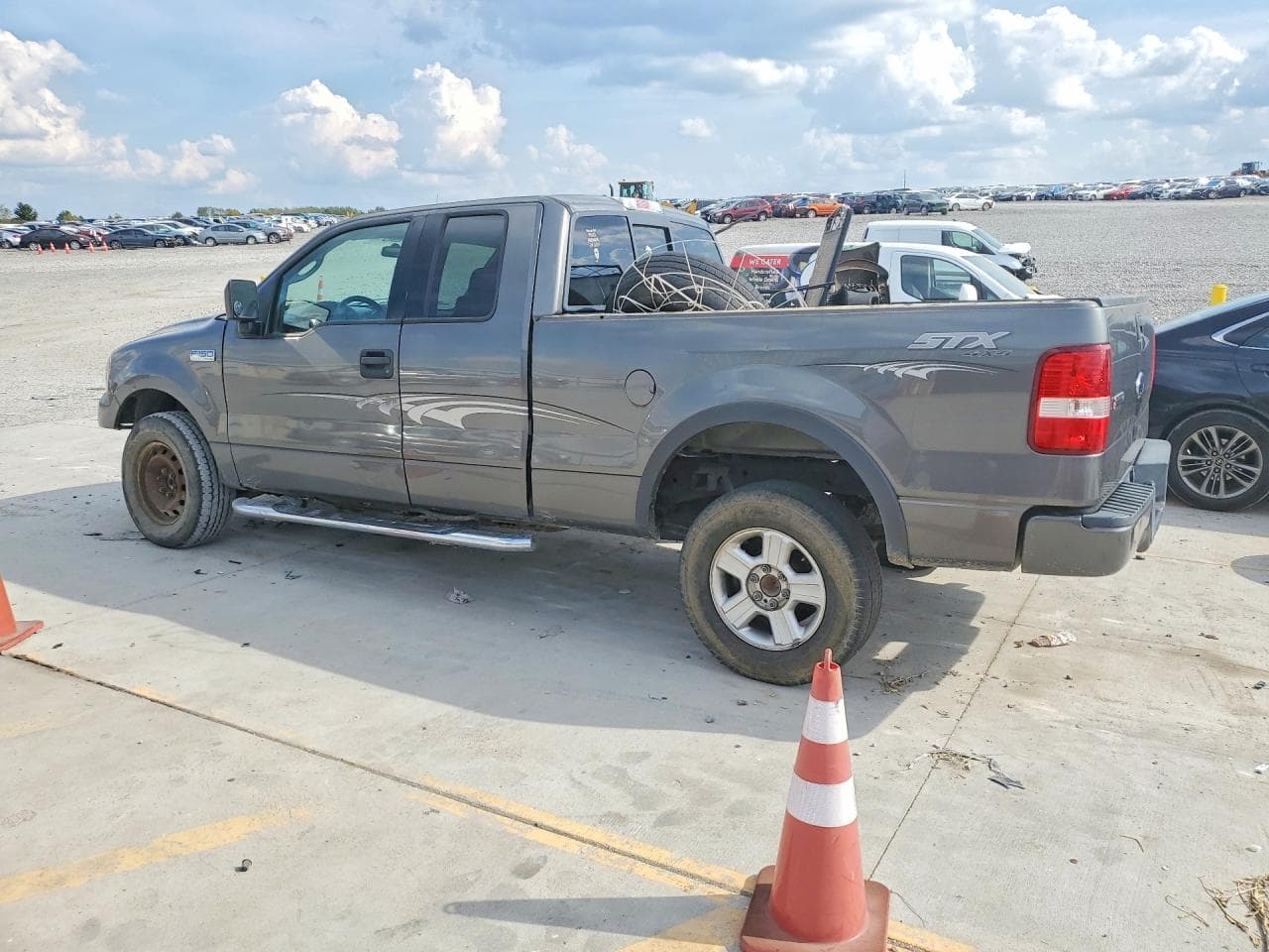 2004 Ford F150 - foto 2