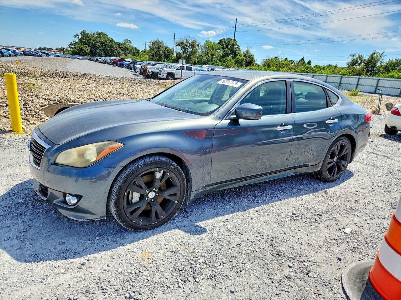 Infiniti M 2011 z USA