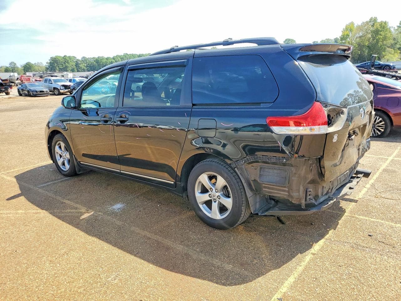 2012 Toyota Sienna Le - foto 2