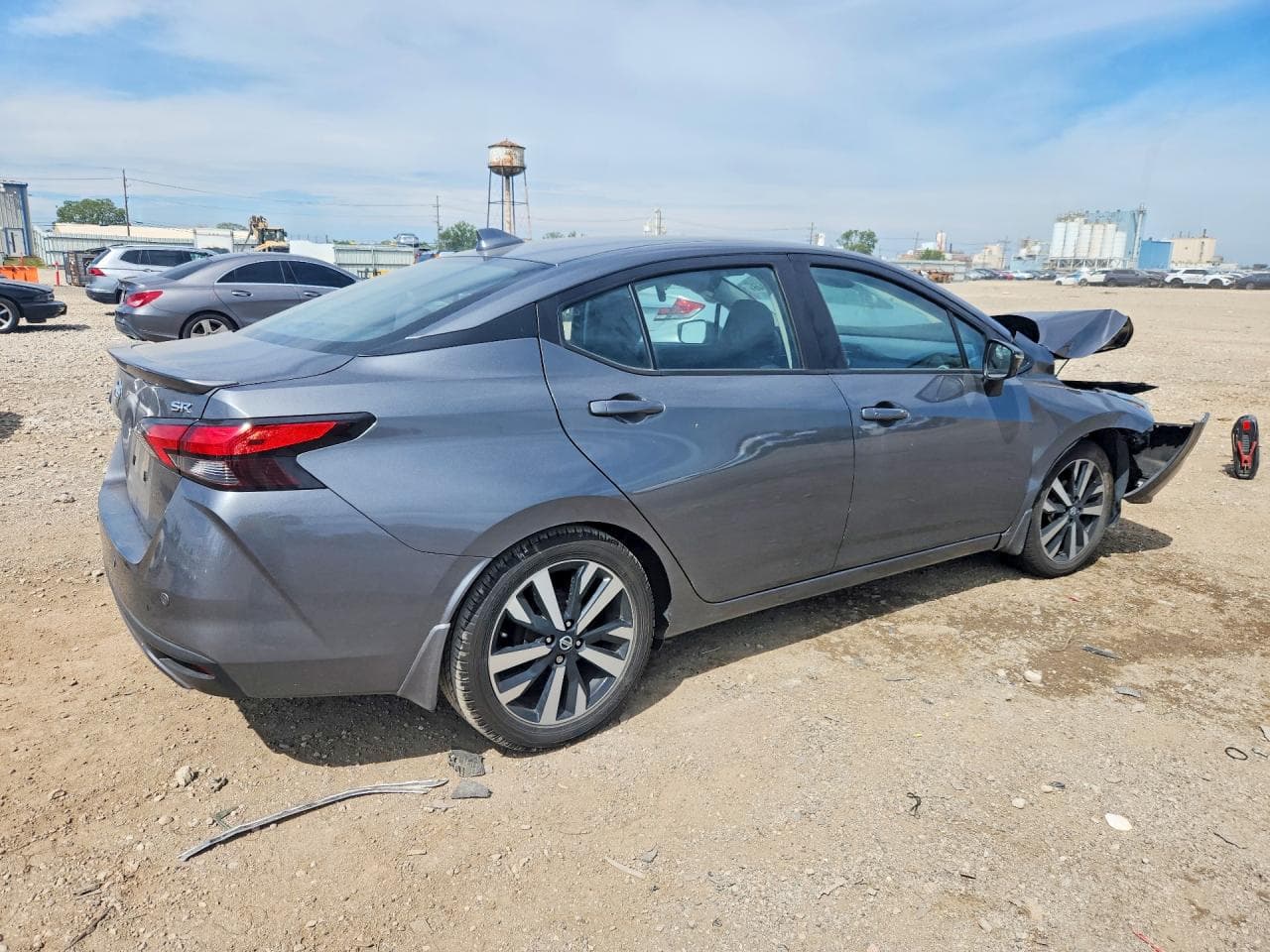 2022 Nissan Versa Sr - foto 3