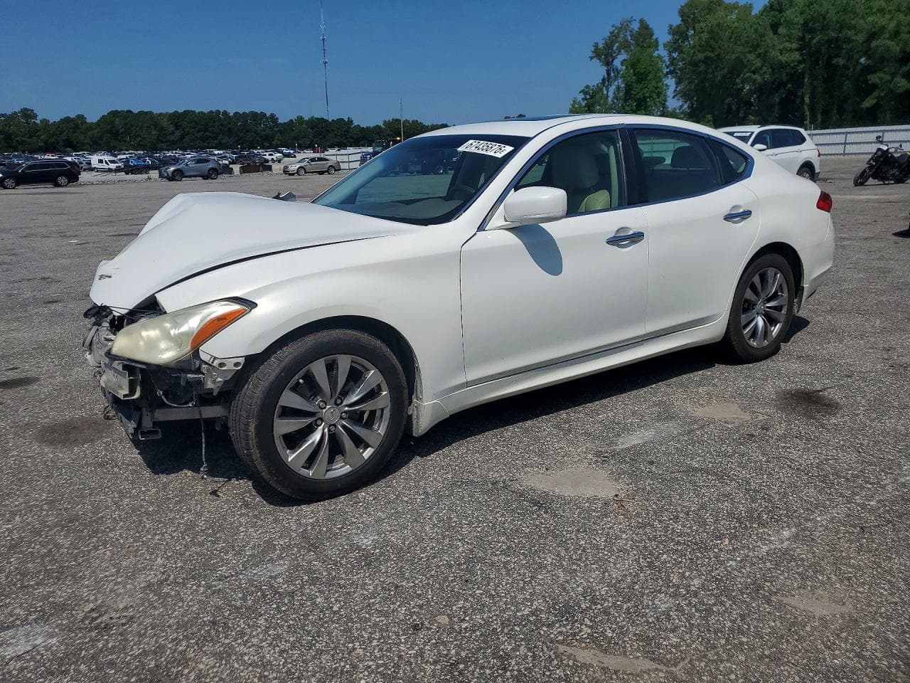 Infiniti M 2012 z USA
