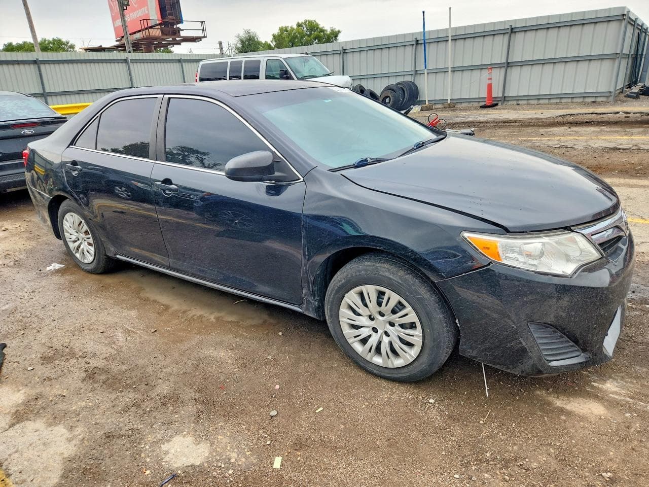 2013 Toyota Camry Le - foto 4