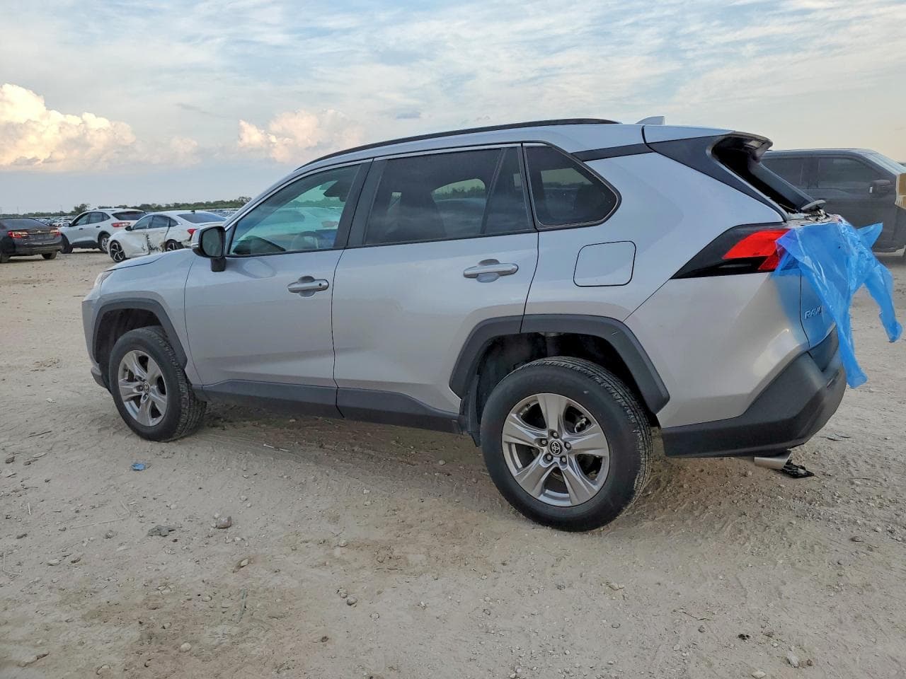 2024 Toyota Rav4 Xle - foto 2
