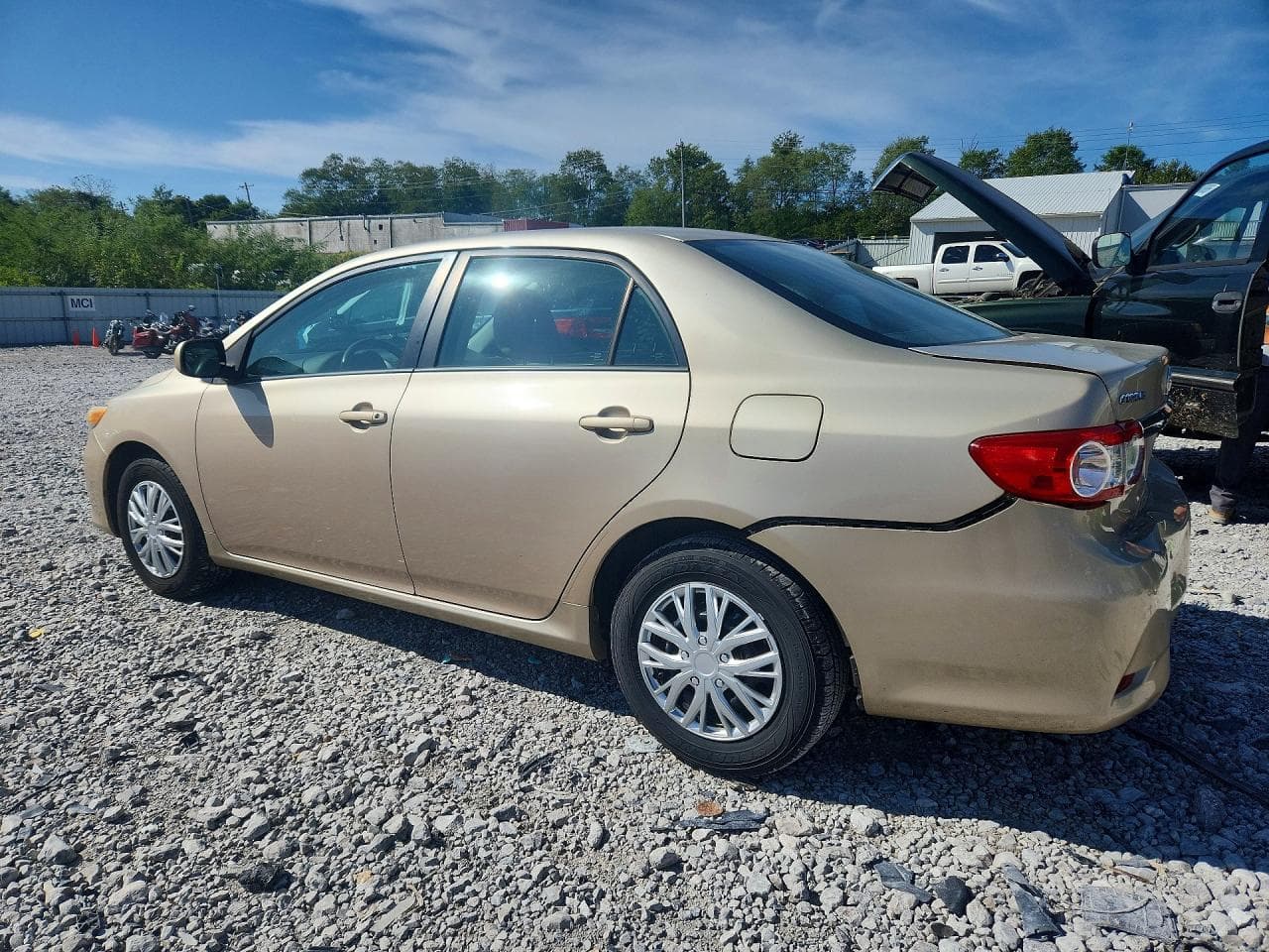 2011 Toyota Corolla Le - foto 2