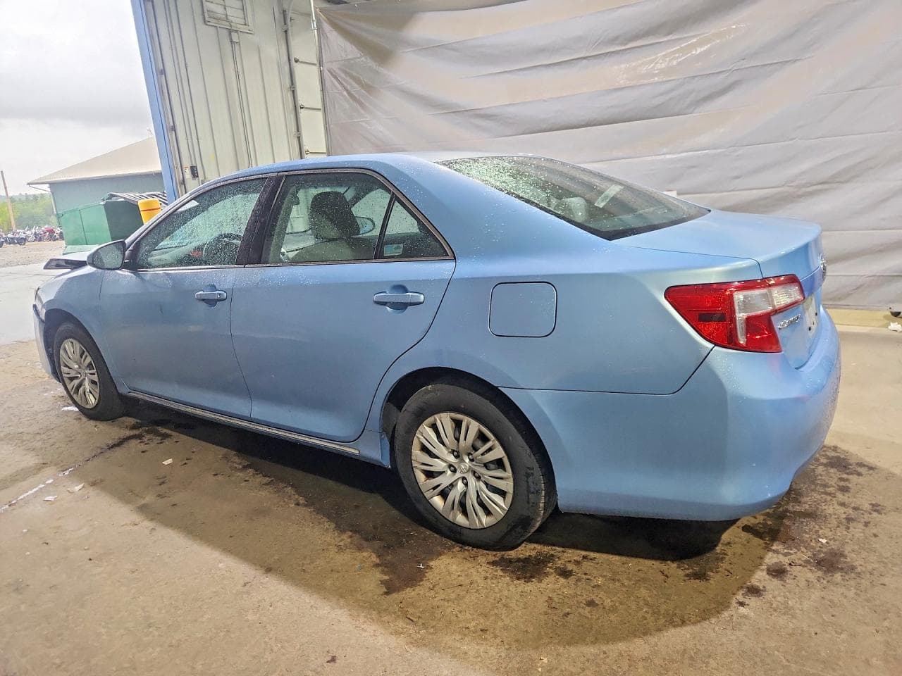 2012 Toyota Camry Le - foto 2