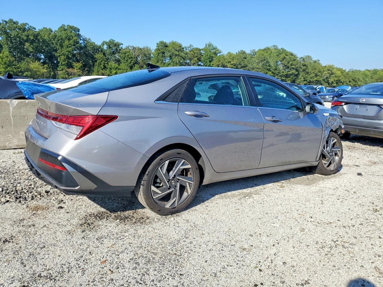 2025 Hyundai Elantra Sel - foto 3