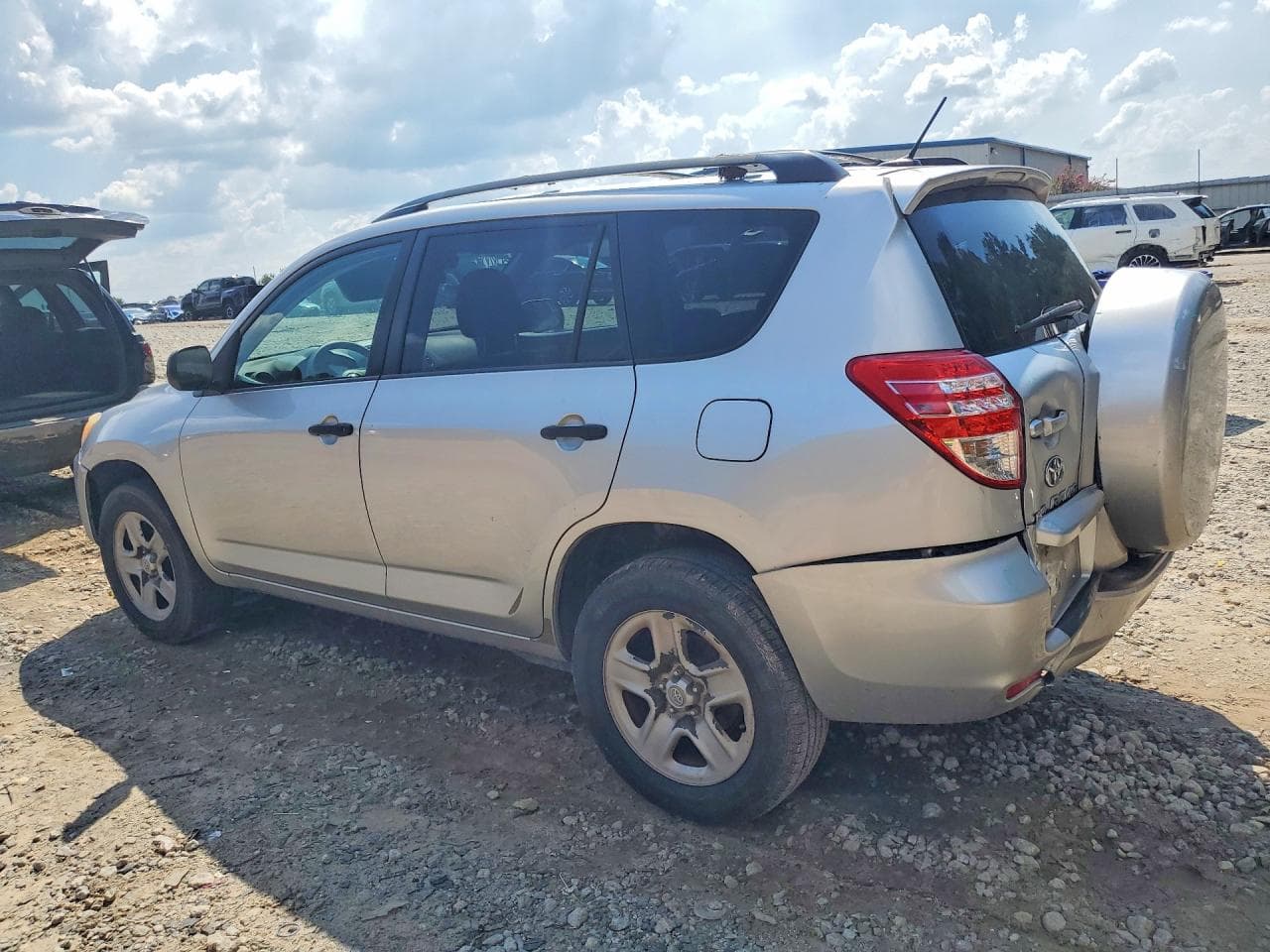 2010 Toyota Rav4 Base - foto 2