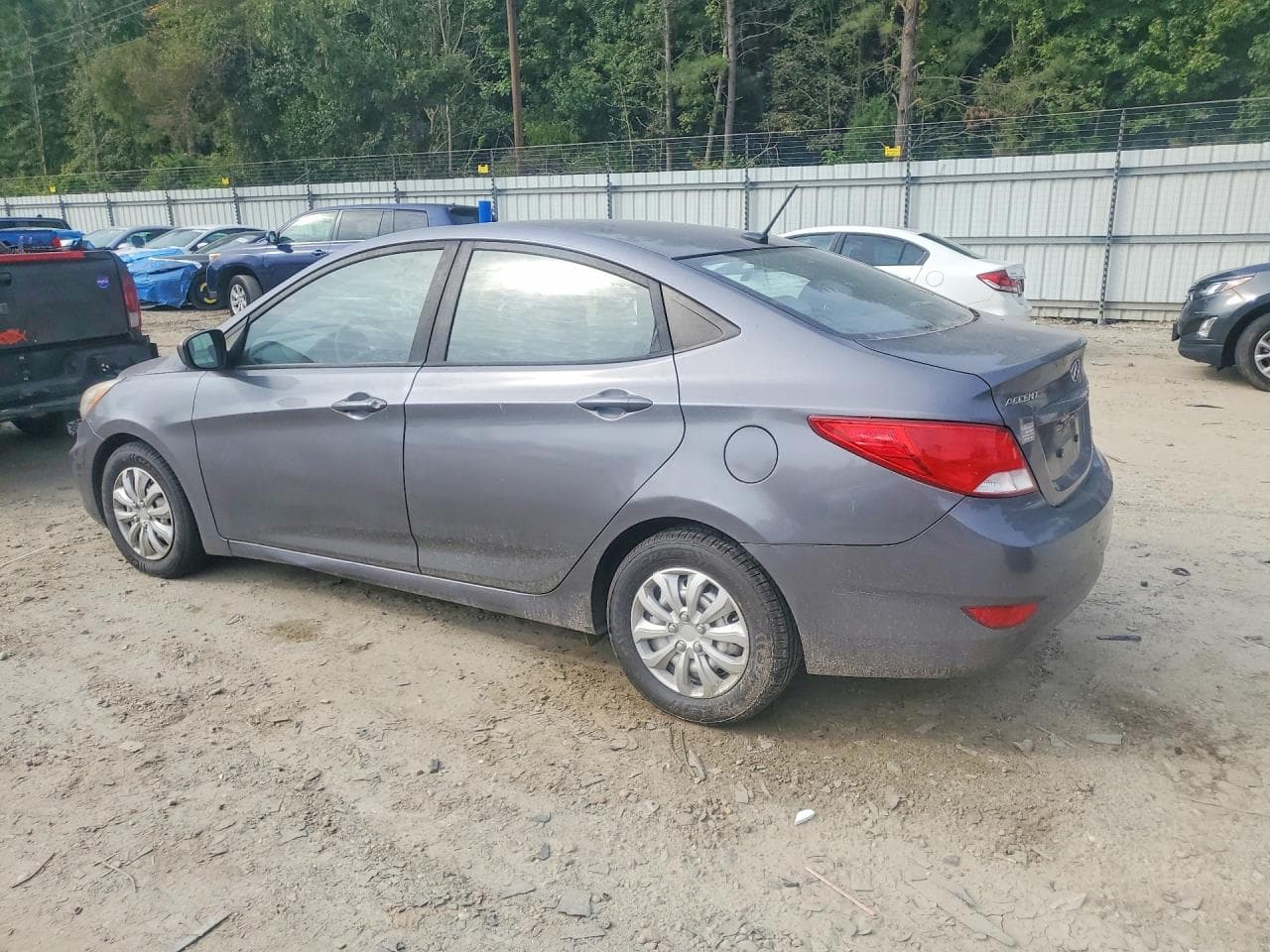 2017 Hyundai Accent Se - foto 2