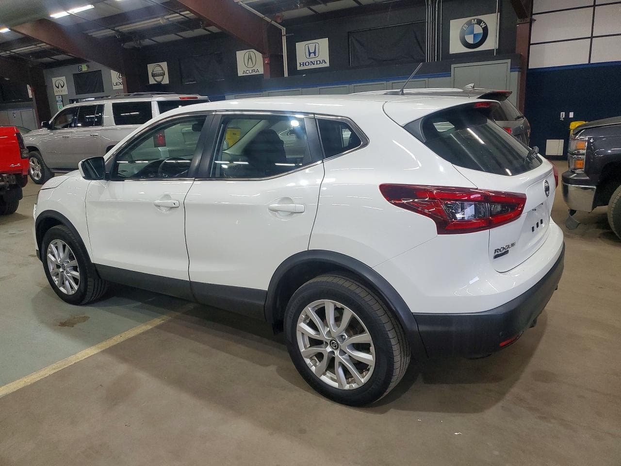 2021 Nissan Rogue Sport S - foto 2
