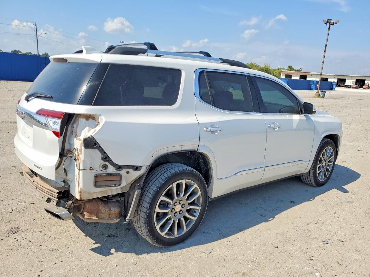 2023 GMC Acadia Denali - foto 3