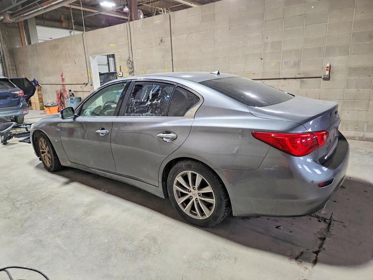 2014 Infiniti Q50 Premium - foto 2