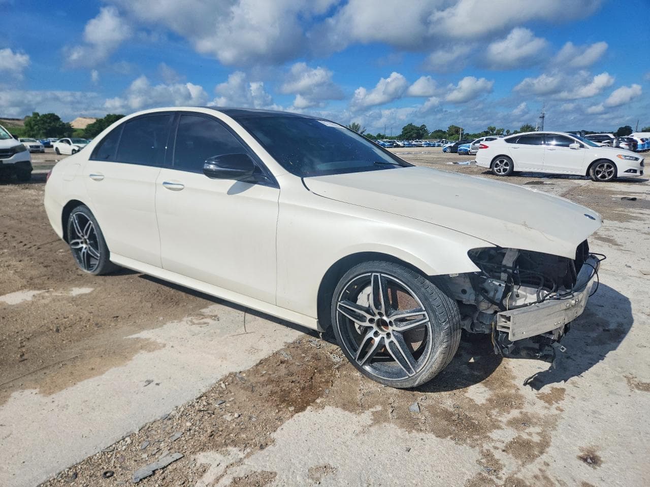 2020 Mercedes-Benz E 350 - foto 4