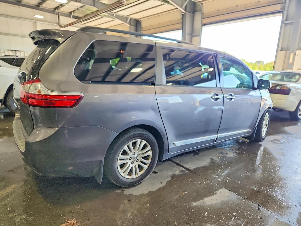 2015 Toyota Sienna Xle 8-Passenger - foto 3