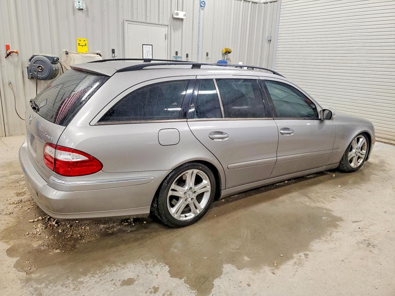 2025 Mercedes-Benz E-Class - foto 3