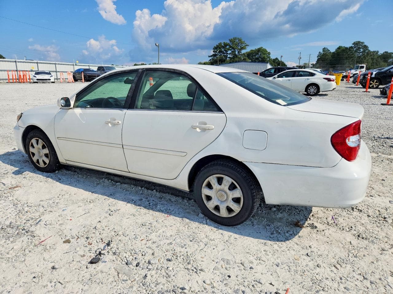 2003 Toyota Camry Le - foto 2