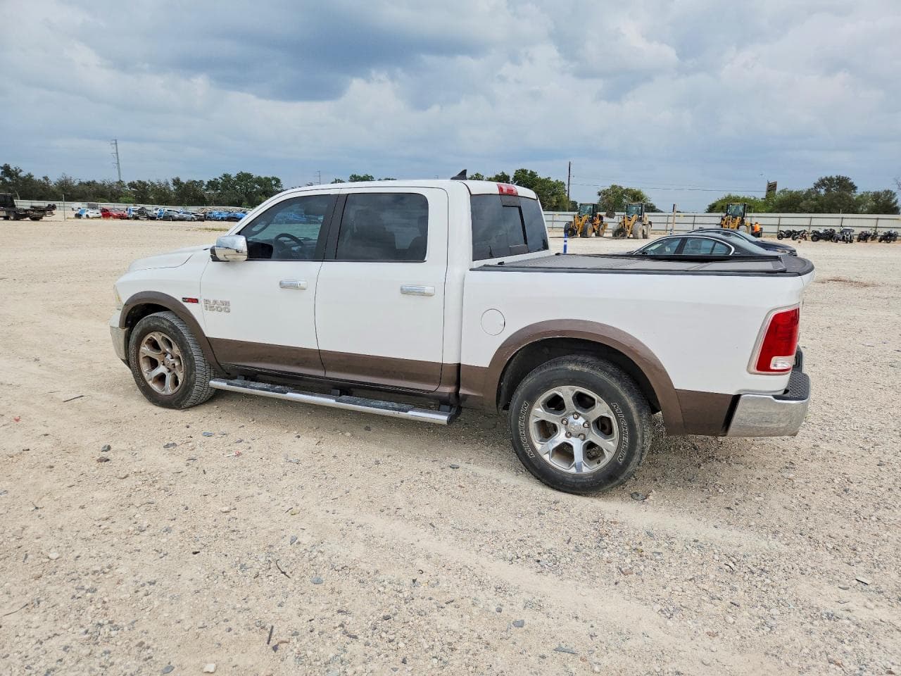 2018 Ram 1500 Laramie - foto 2