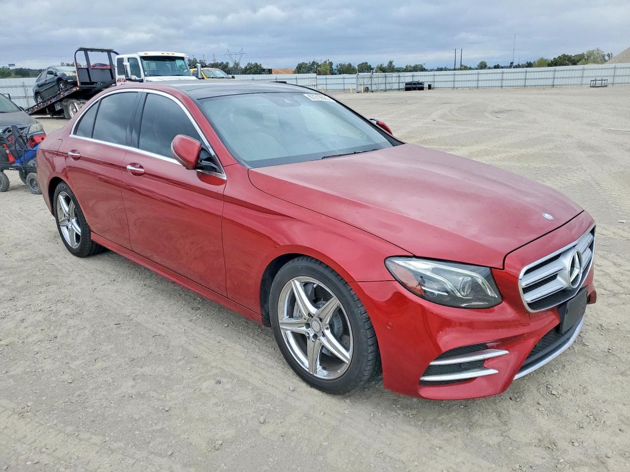 2017 Mercedes-Benz E 300 - foto 4