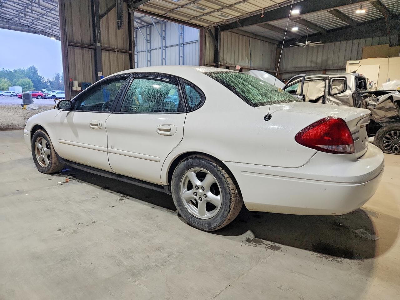 2004 Ford Taurus Se - foto 2