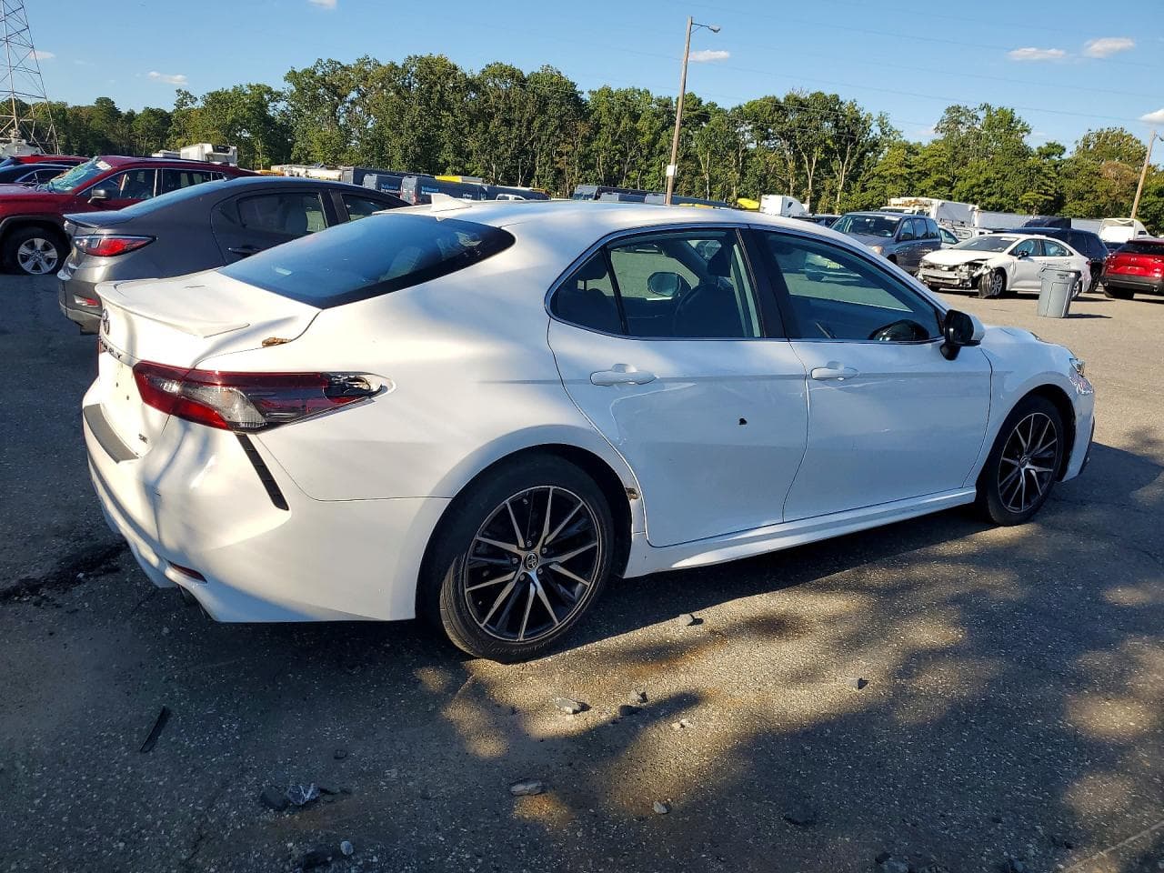 2021 Toyota Camry Se - foto 3