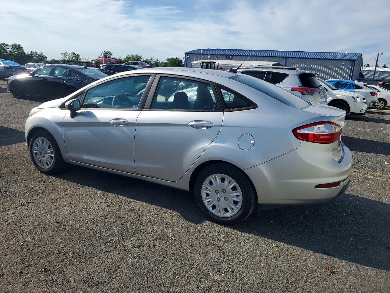 2015 Ford Fiesta S - foto 2