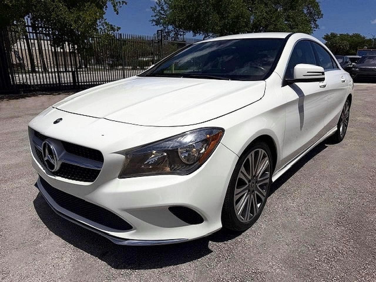 Mercedes-Benz CLA-klasse 2018 z USA