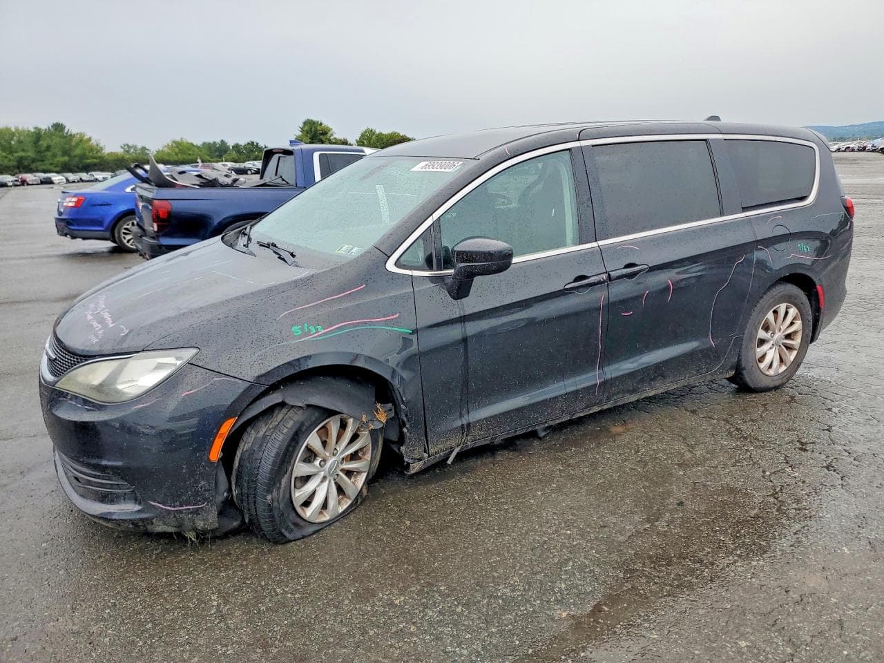 Chrysler Pacifica 2017 z USA