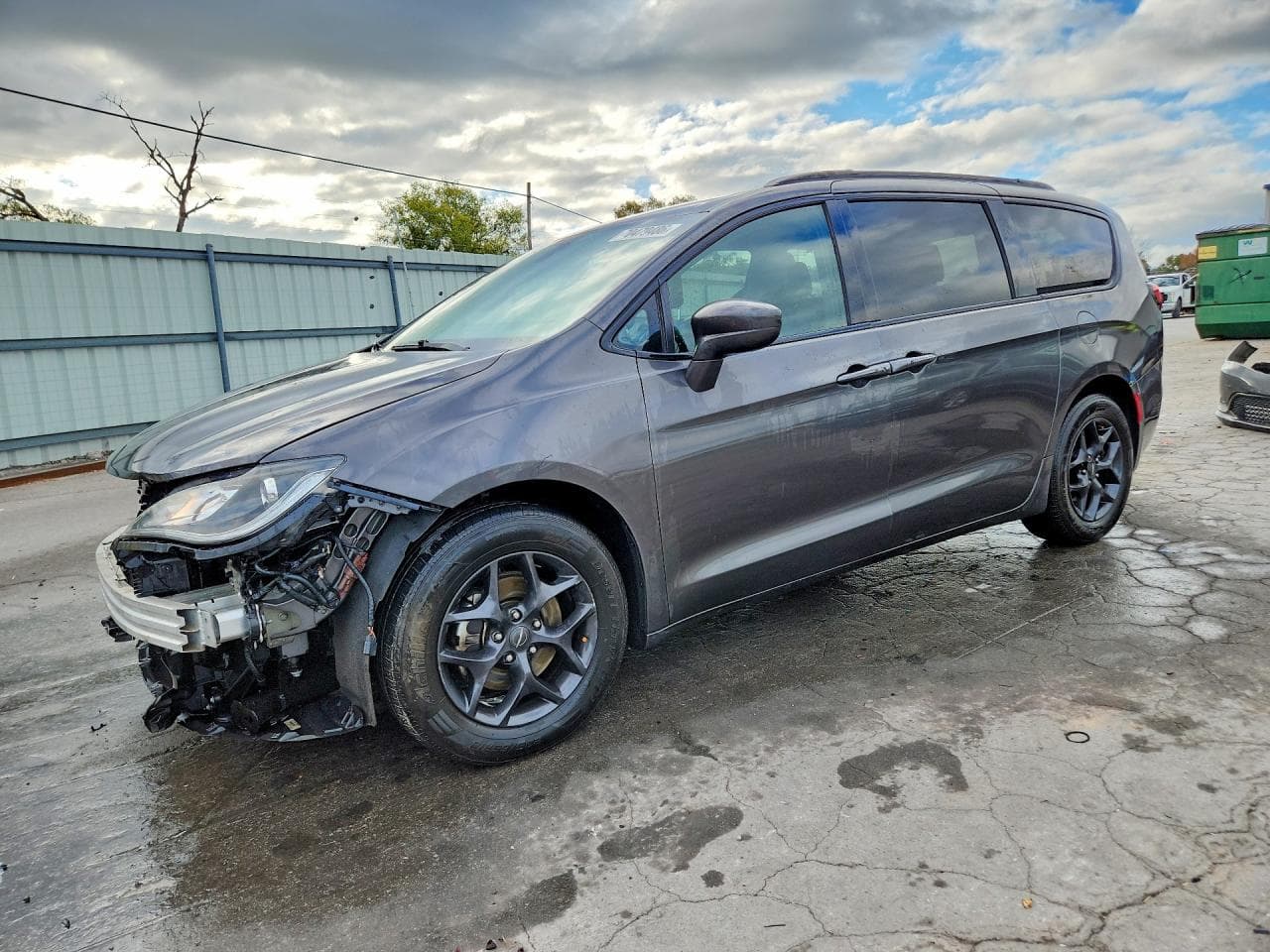 Chrysler Pacifica 2019 z USA