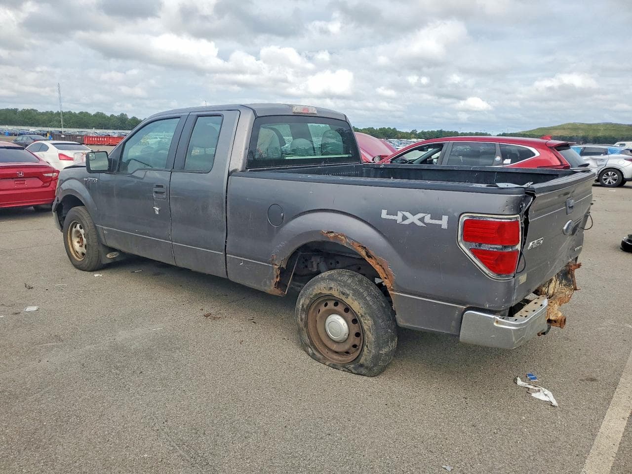 2011 Ford F150 - foto 2