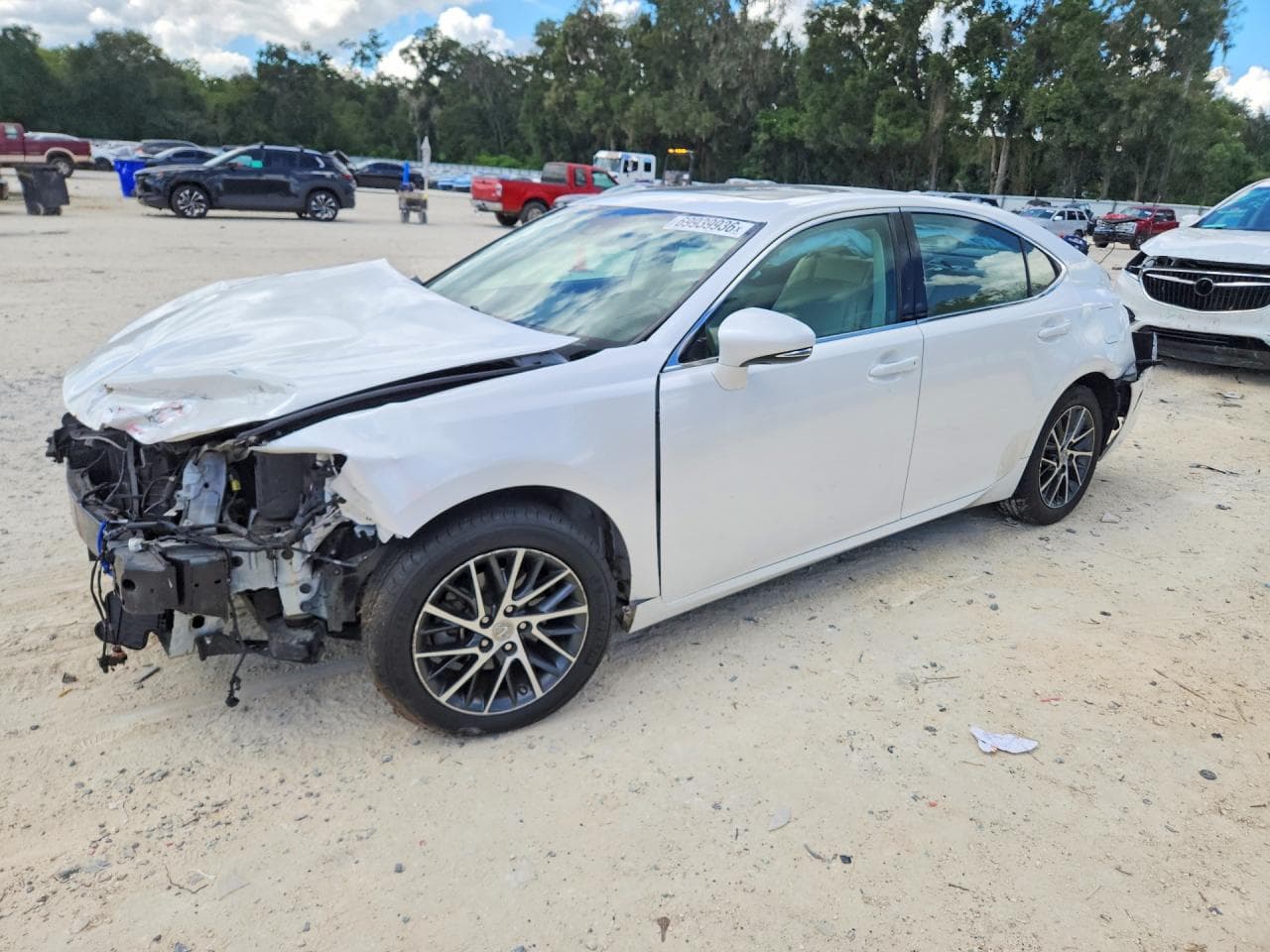 Lexus ES 2018 z USA