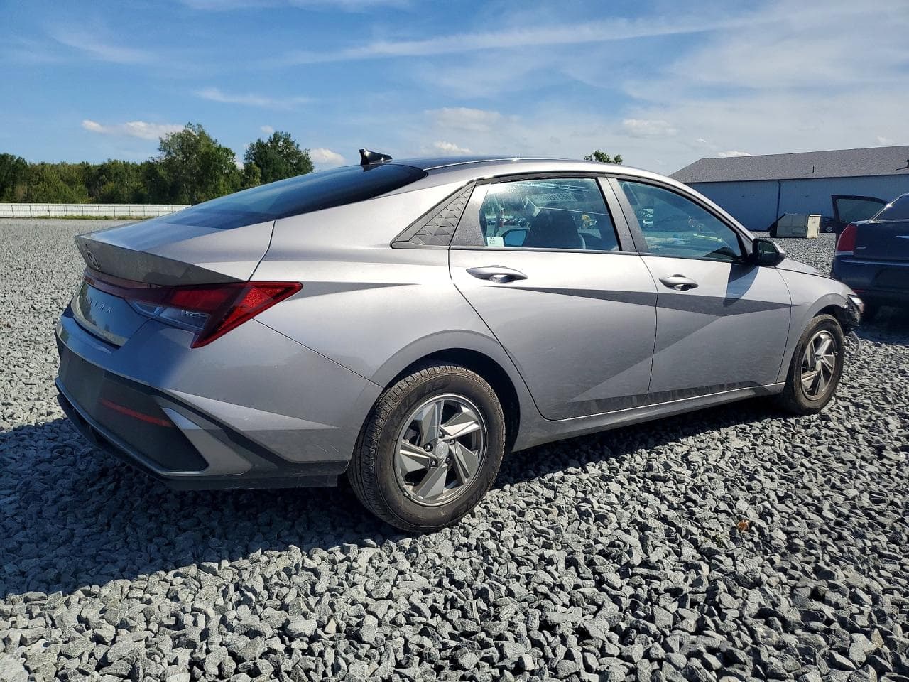 2025 Hyundai Elantra Se - foto 3