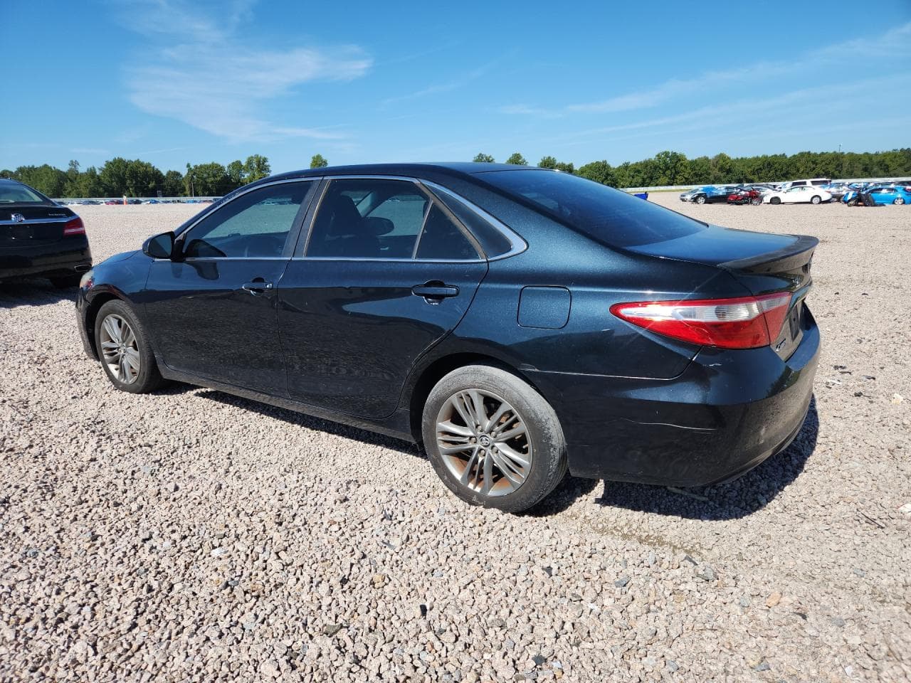 2015 Toyota Camry Se - foto 2