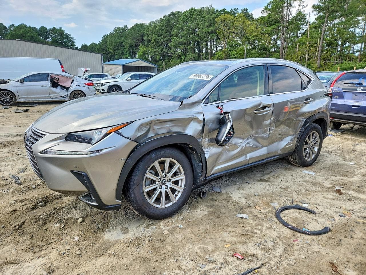 Lexus NX 2021 z USA