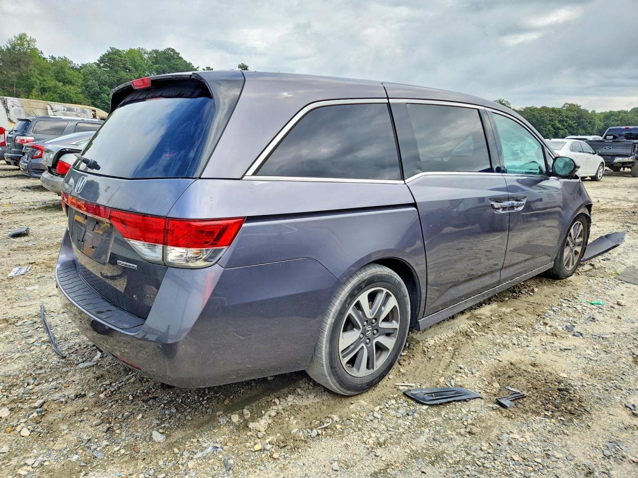 2015 Honda Odyssey Touring - foto 3