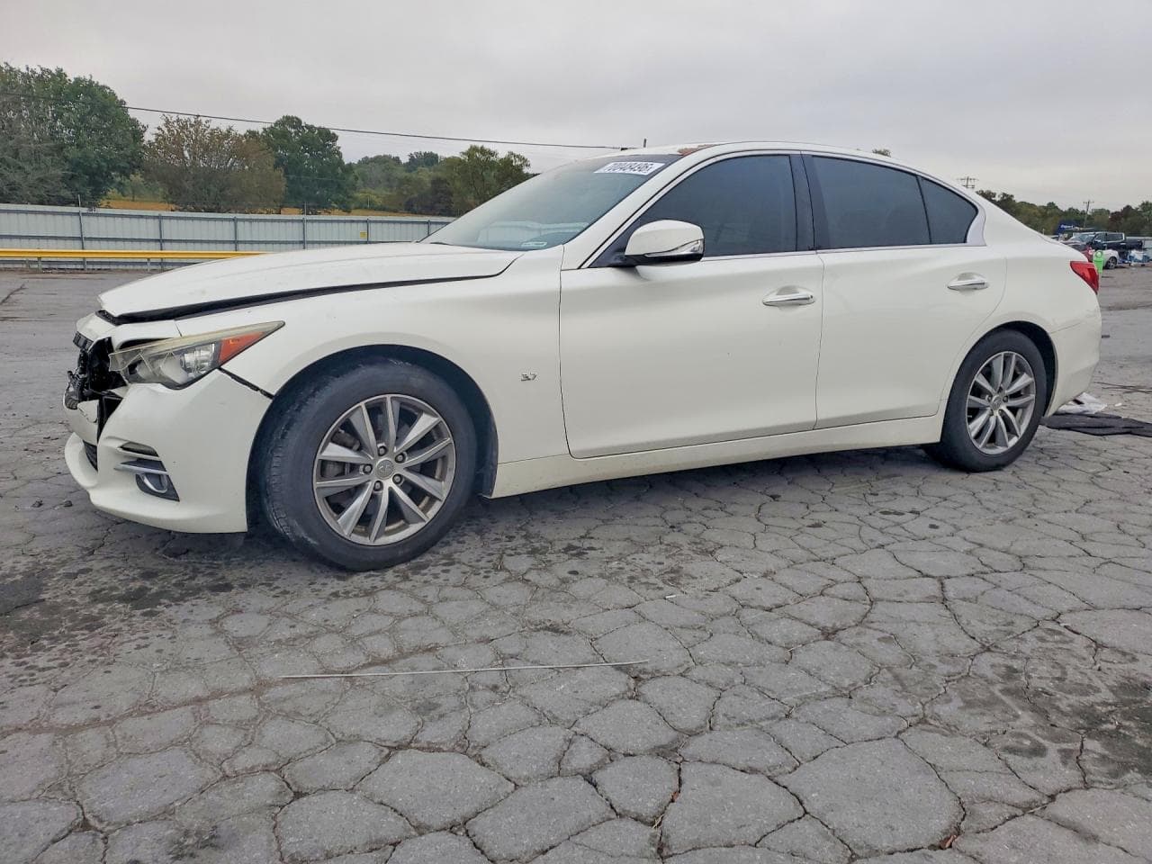 Infiniti Q50 2015 z USA