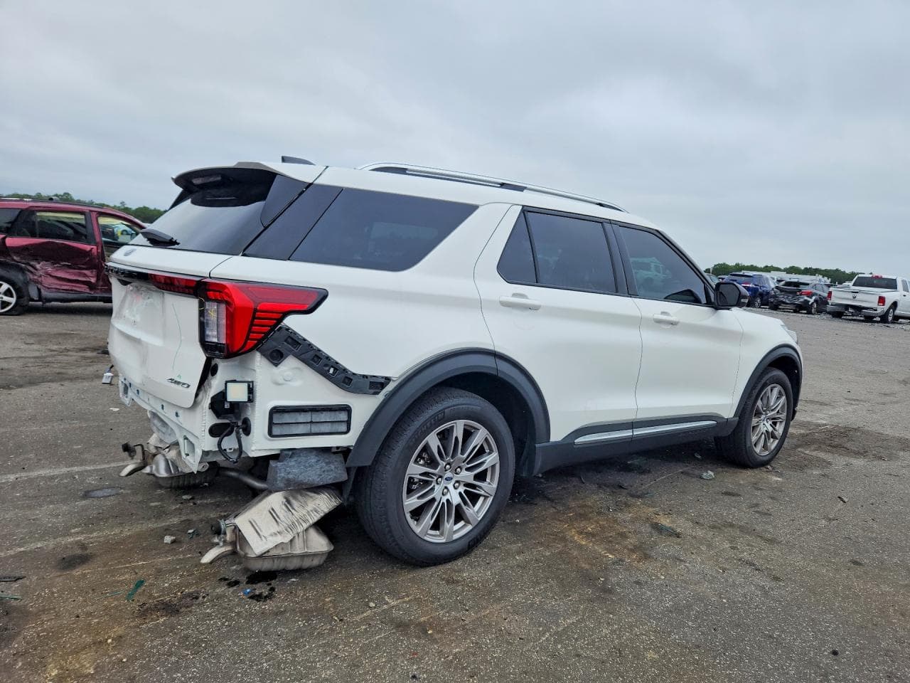 2025 Ford Explorer Platinum - foto 3