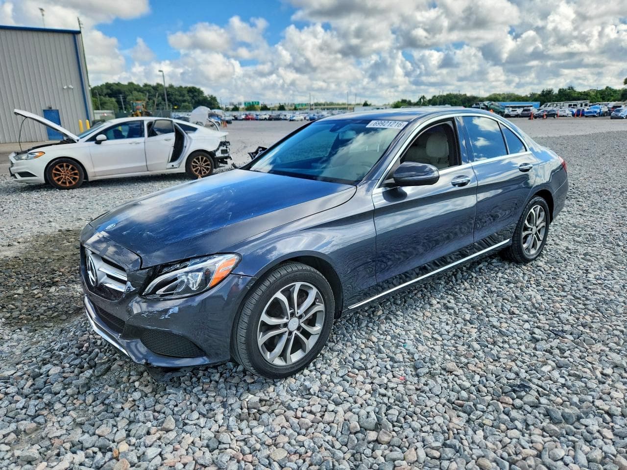Mercedes-Benz C-klasse 2016 z USA
