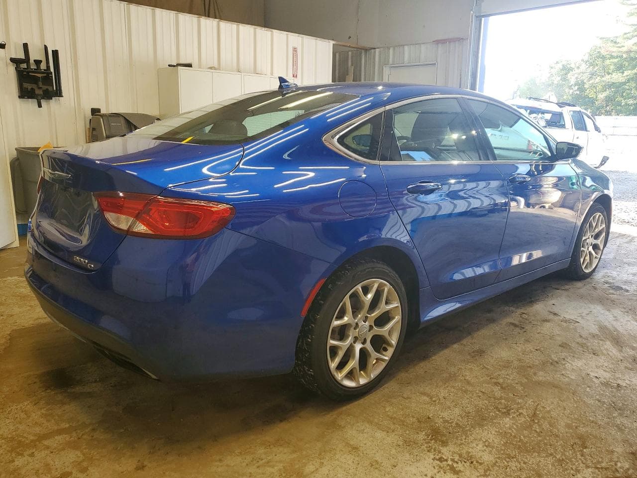 2015 Chrysler 200 C - foto 3