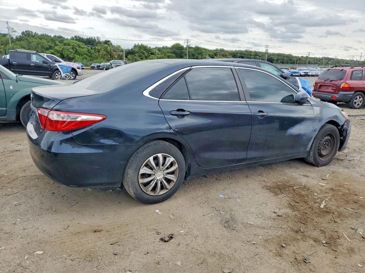 2016 Toyota Camry Le - foto 3