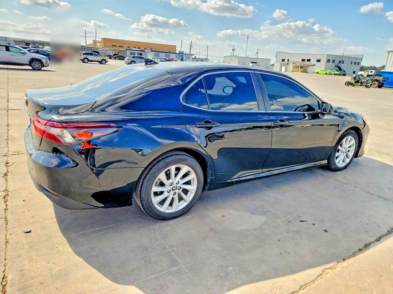 2023 Toyota Camry Le - foto 3