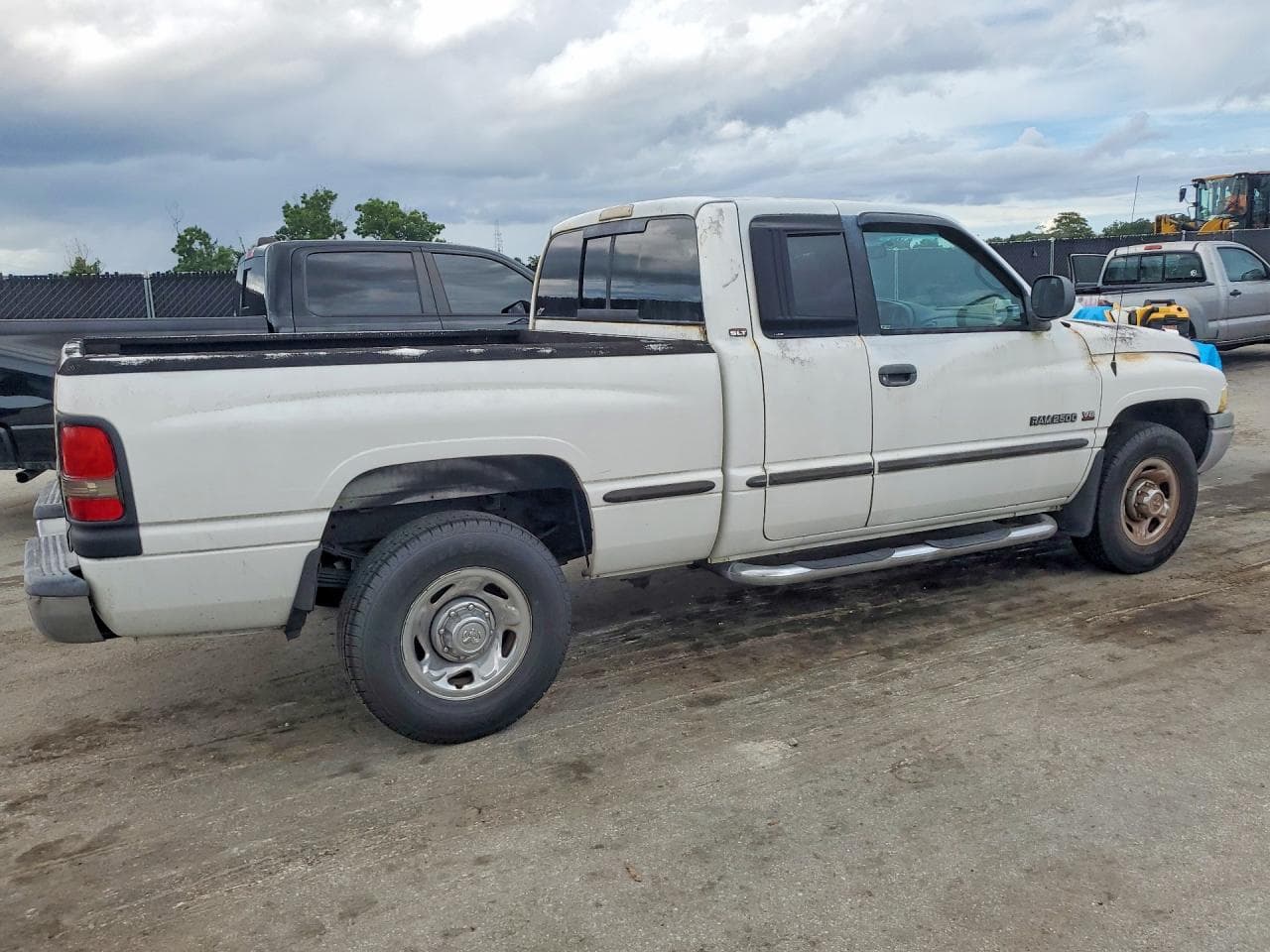 1999 Dodge Ram 2500 - foto 3