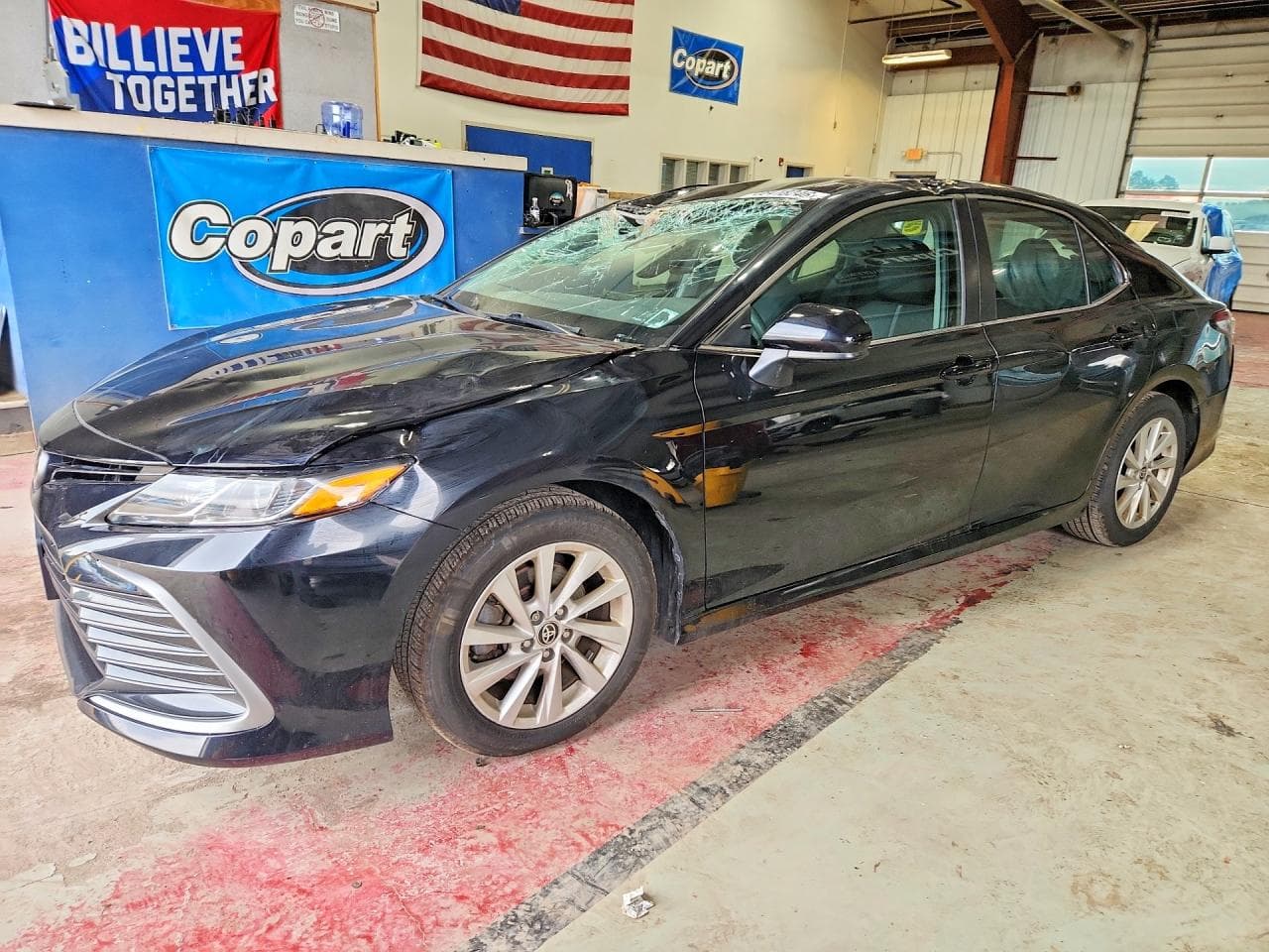 Toyota Camry 2021 z USA