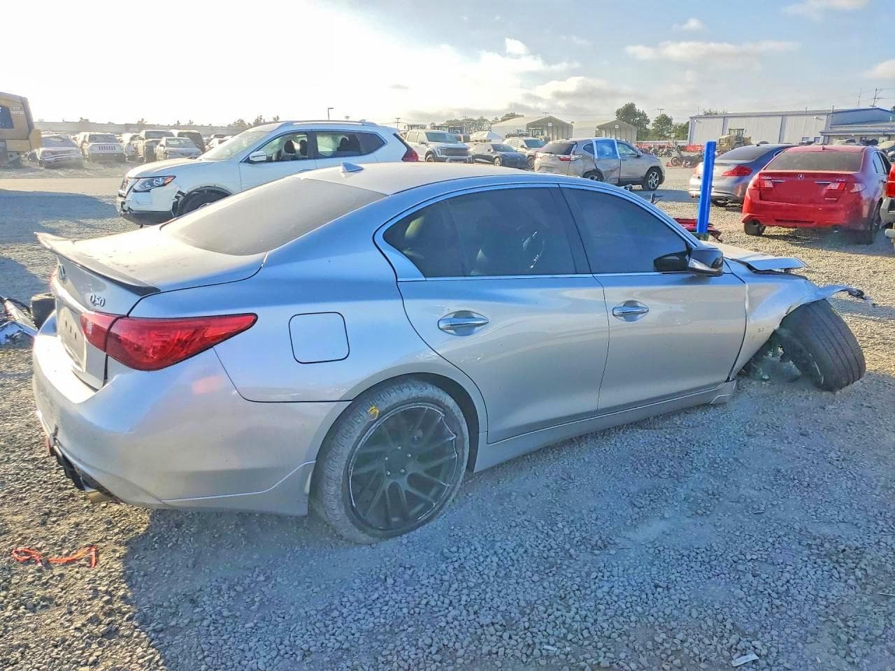 2015 Infiniti Q50 Premium - foto 4