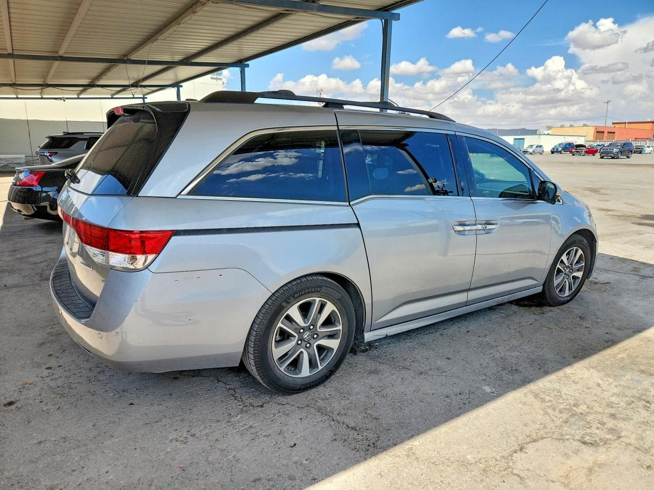 2016 Honda Odyssey Touring - foto 3