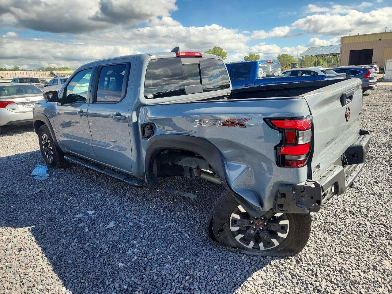 2024 Nissan Frontier Pro-4X - foto 2