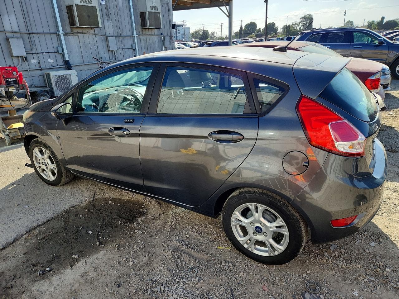 2015 Ford Fiesta Se - foto 2